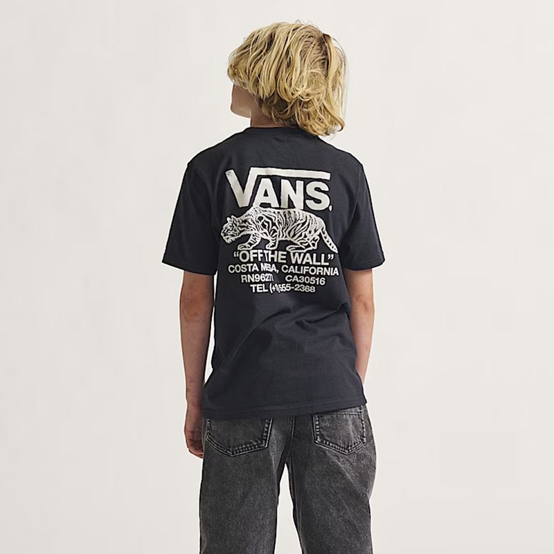 T-shirt Sneaky nero - 8/14 ANNI