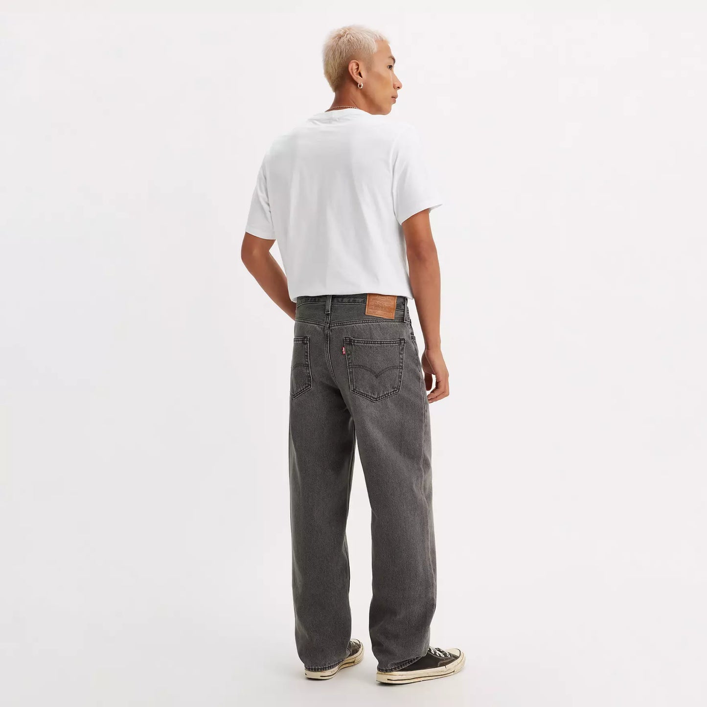 Jeans 568 Loose straight nero slavato