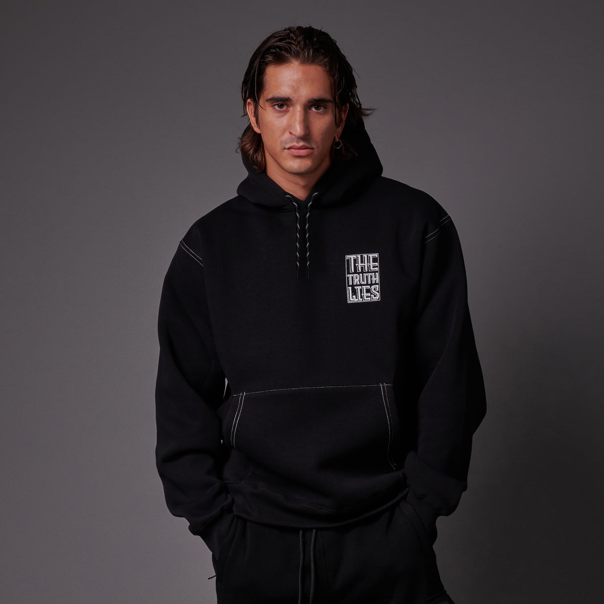 Felpa The Truth lies con cappuccio - Call of duty